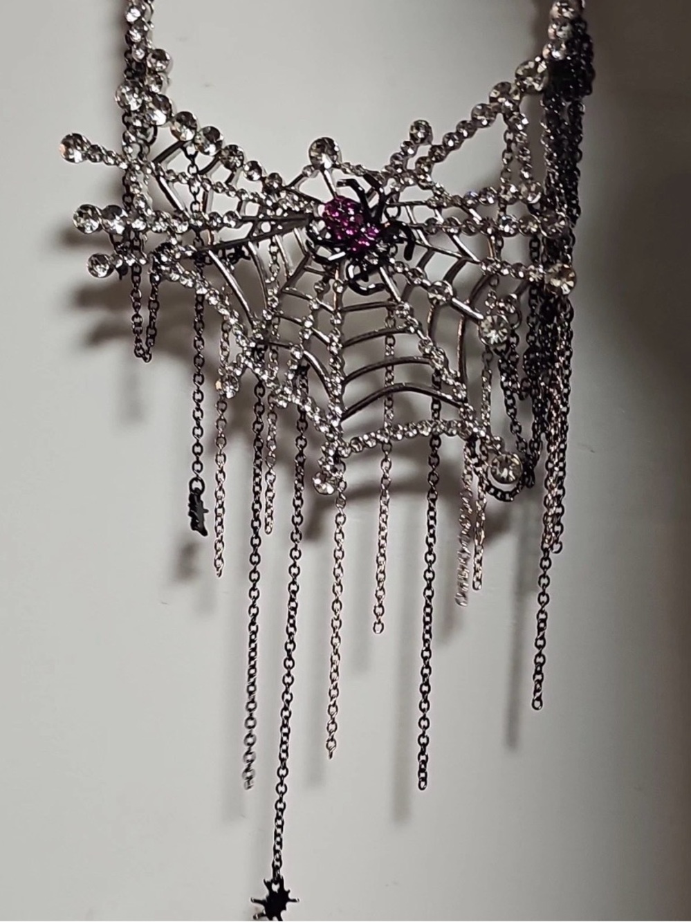 BETSEY JOHNSON Halloween Crystal-Studded Web with Dangling Spiders Necklace NWT - Picture 13 of 16